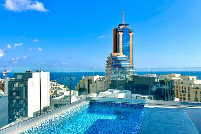 Atvaļinājums 3* FLAMINGO HOTEL MALTA dzīvelīgajā Sentdžuliānas rajonā!